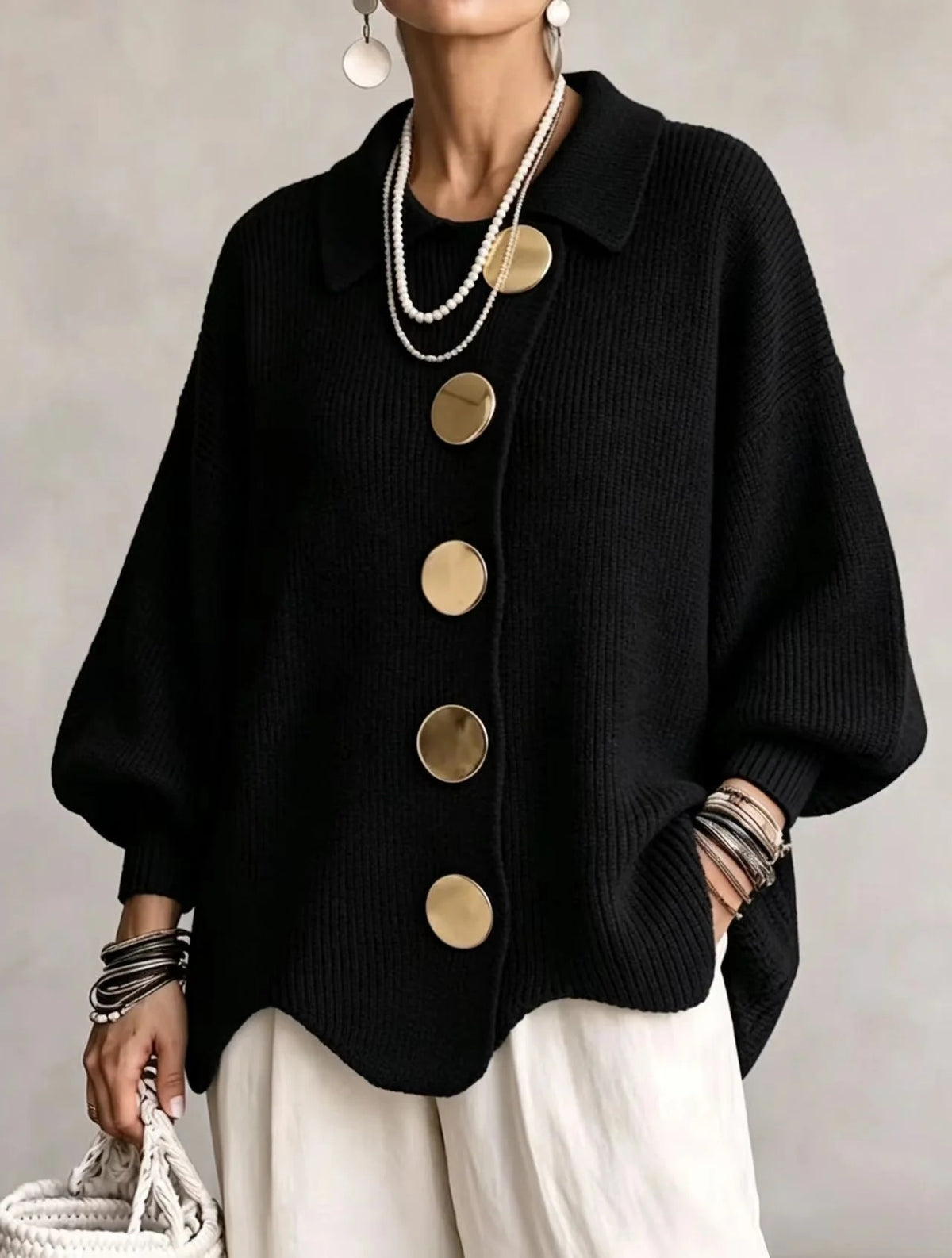 Cárdigan oversize con cuello y botones grandes metálicos