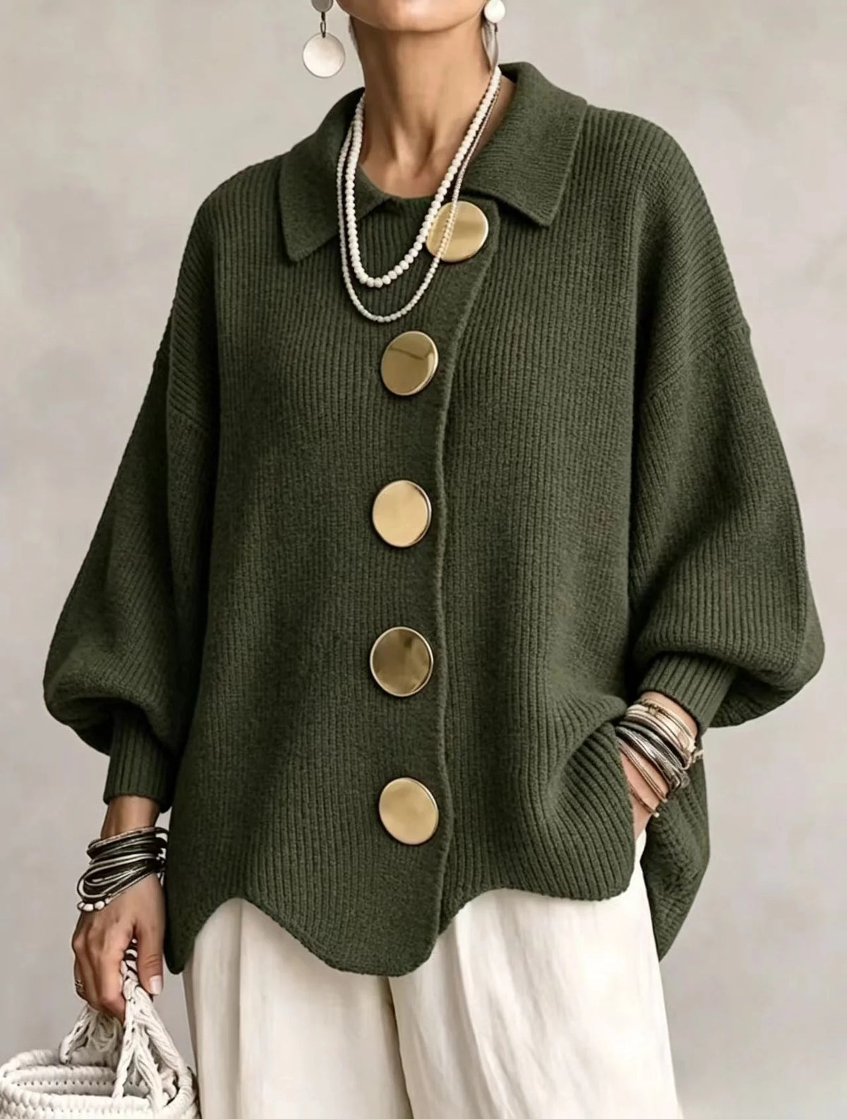 Cárdigan oversize con cuello y botones grandes metálicos