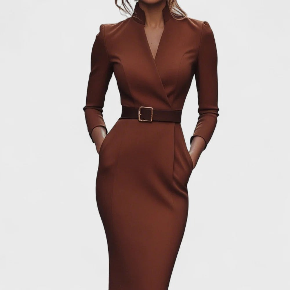 Vestido elegante para mujer con cinturón.