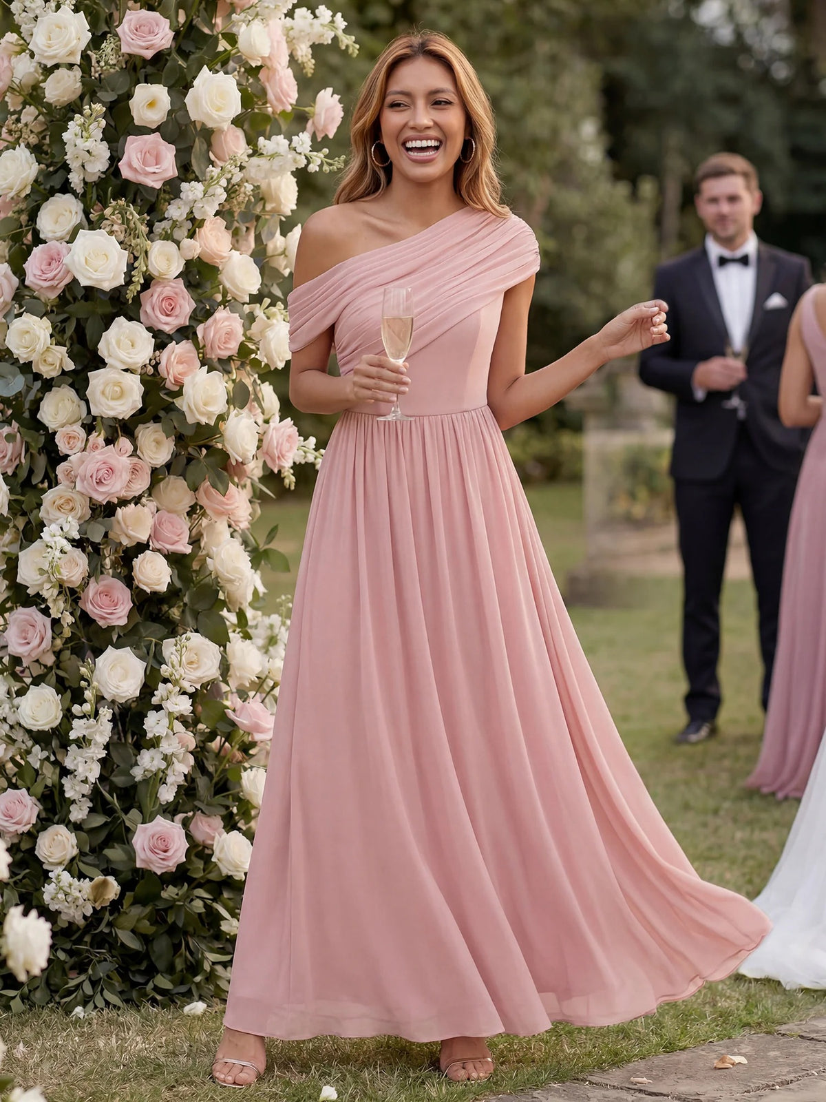 Sandra - Vestido largo asimétrico sin tirantes de corte A con detalle fruncido