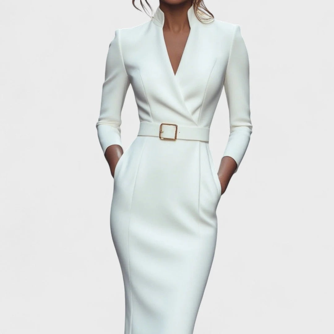 Vestido elegante para mujer con cinturón.