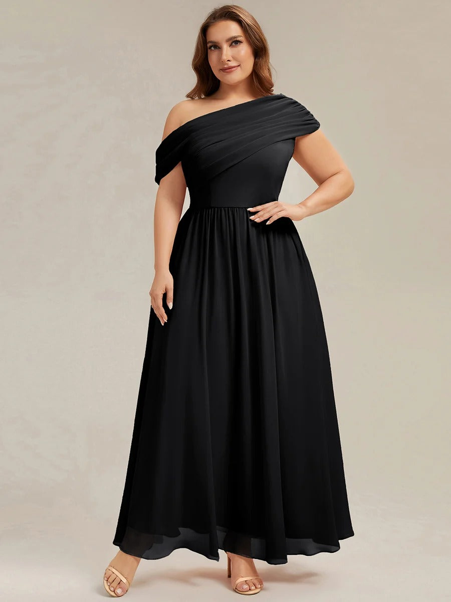 Sandra - Vestido largo asimétrico sin tirantes de corte A con detalle fruncido