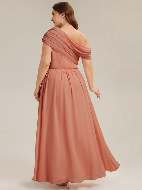 Sandra - Vestido largo asimétrico sin tirantes de corte A con detalle fruncido